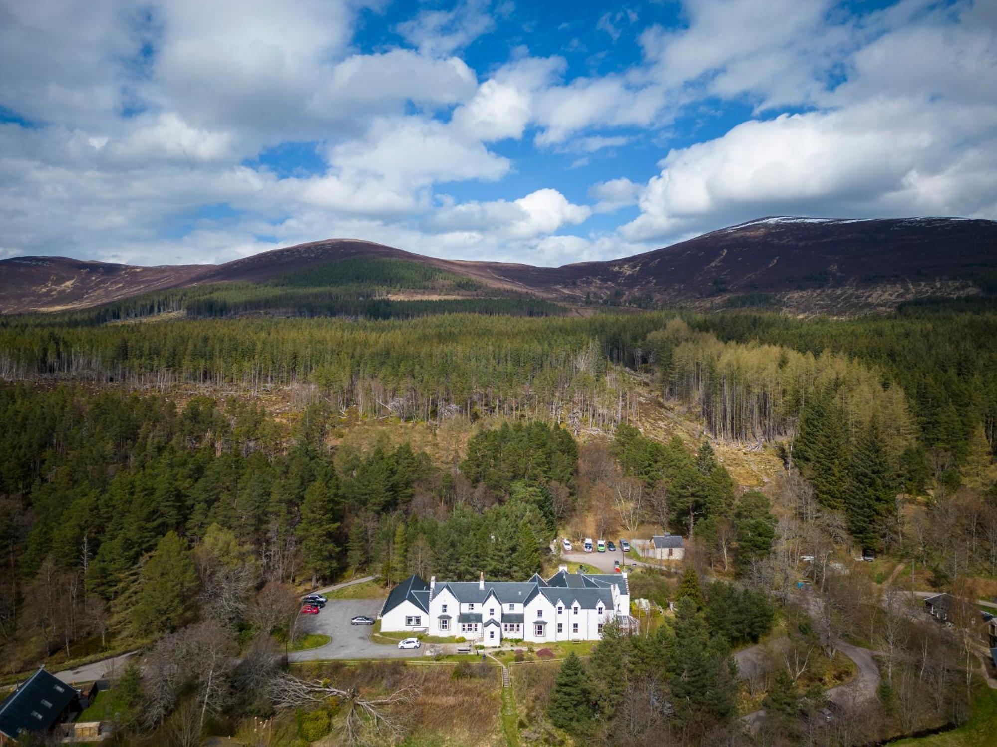 Cairngorm Lodge Youth Hostel Loch Morlich Exteriör bild